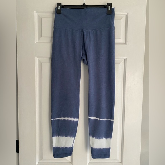 Old Navy Tie Die Stripe Balance Leggings Size M - Picture 1 of 6